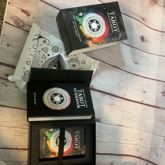 The Wild Unknown Tarot Set - Picture 7 of 7